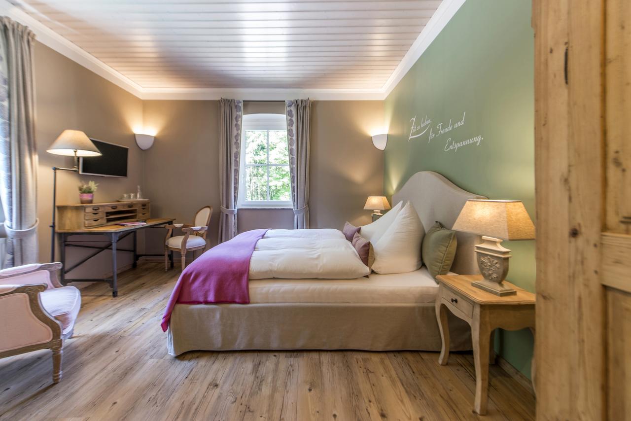 Bed and Breakfast Waldruhe - Bett, Fruehstueck & Ein Laecheln Бад Аусзее Экстерьер фото